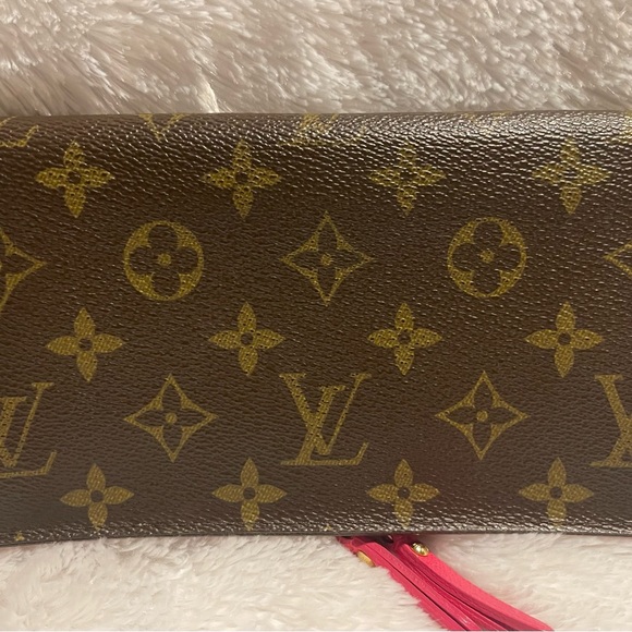Louis Vuitton Grenade Pink V Wallet - Picture 3 of 16